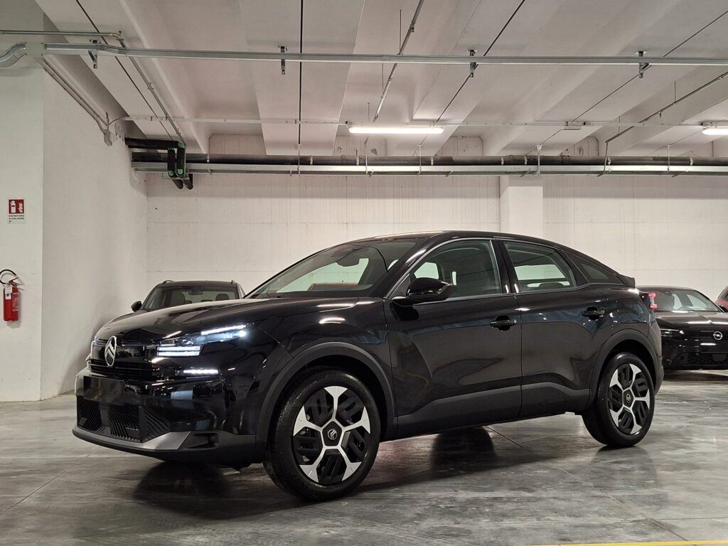 Citroen C4 1200 PureTech 130CV Plus EAT8 MY’25 (HB833FF)