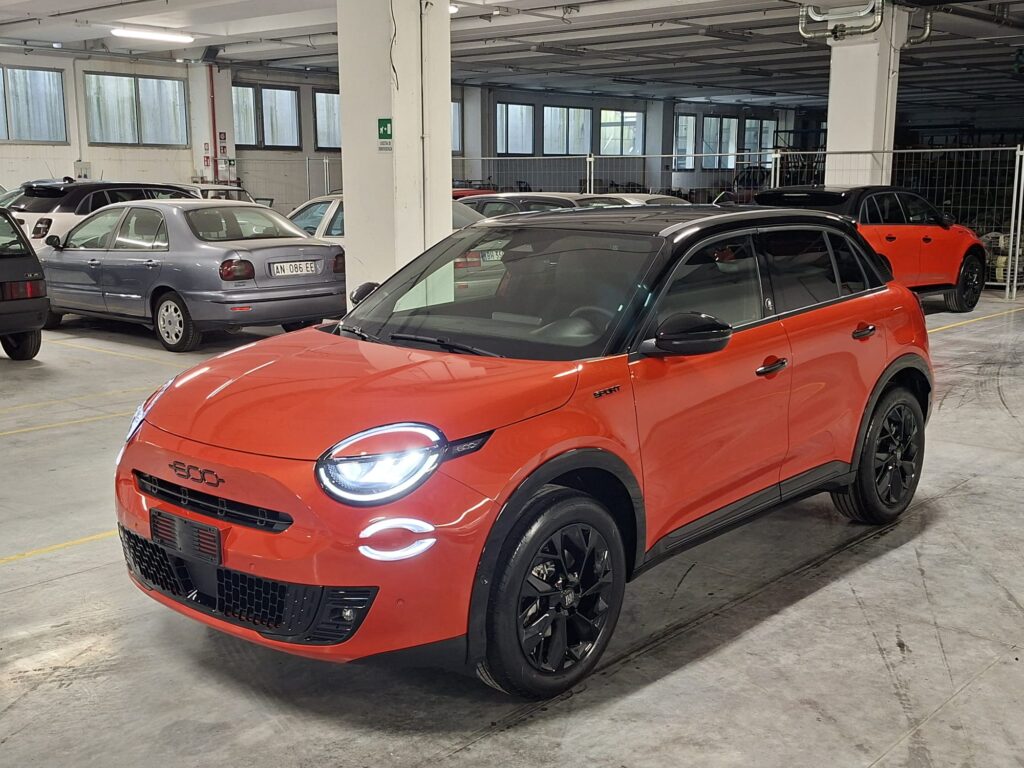 Fiat 600 1200 Turbo mhev Hybrid 136CV Sport Edizione Milano Cortina 2026 DCT (HC853NC)