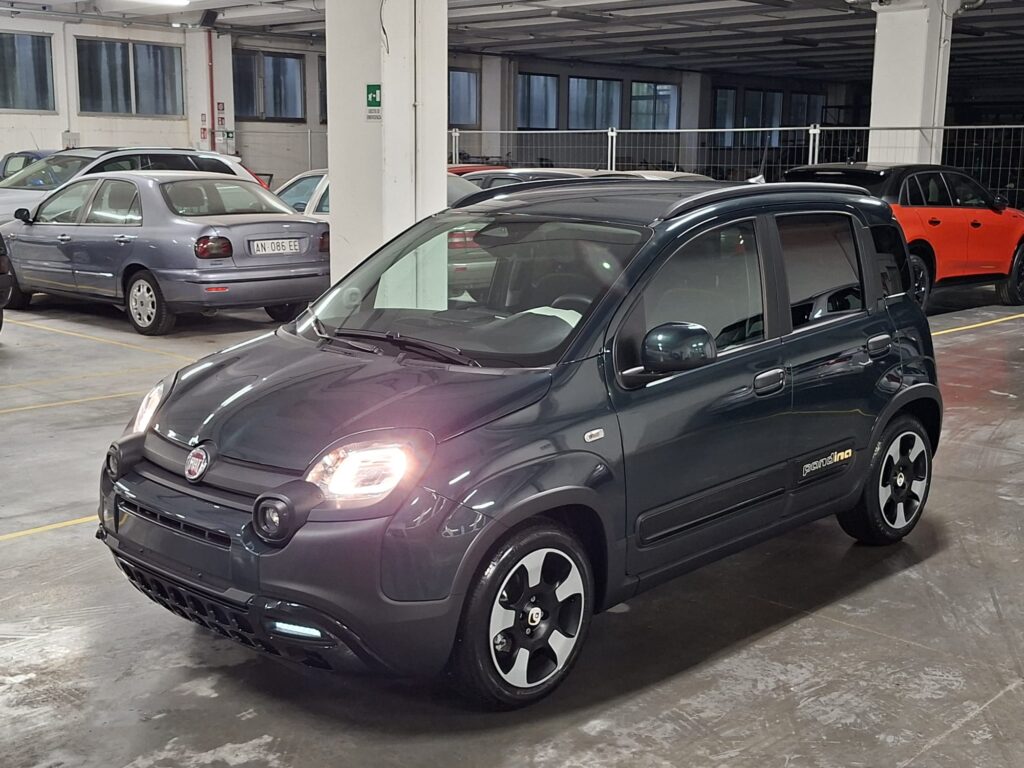 Fiat New Panda Pandina 1000 FireFly Hybrid 65CV Cross 5 Porte (HE755AP)